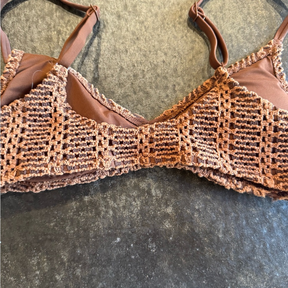AMERICAN EAGLE Cloudweave Never Worn Brown Crochet Bikini Top Small S - Picture 4 of 4